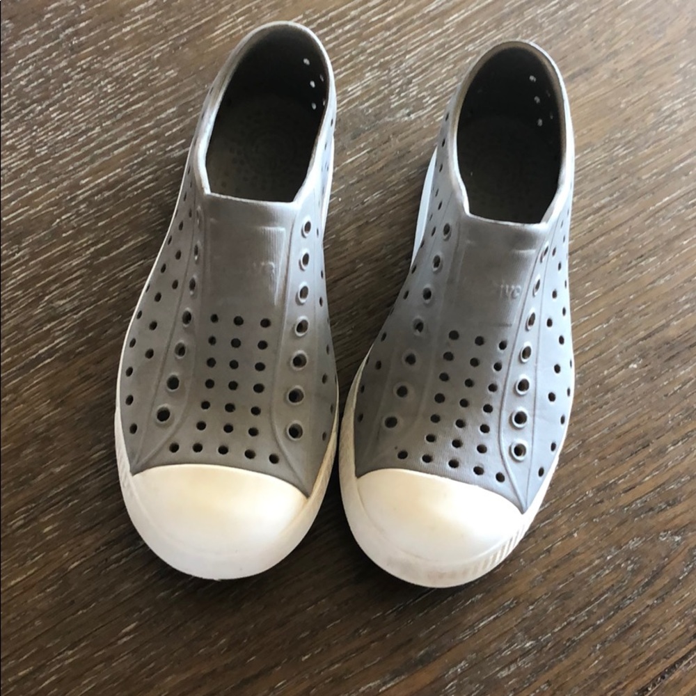 Native shoes grey size 1